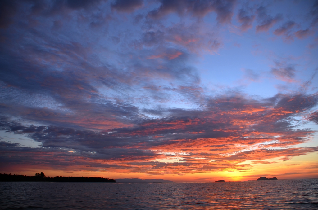wildlife-cruise-kuching-wetlands-santubong-sunset.jpg