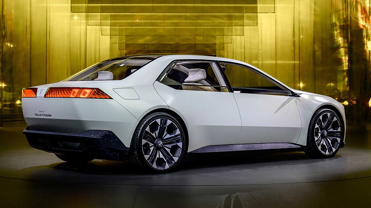 2023-BMW-Vision-Neue-Klasse-Concept-Rear-Quarter.jpg